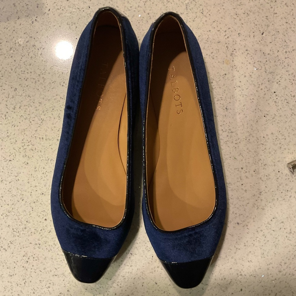 Talbots Velvet Flats with Navy Velvet Finish and Patent Toe Size 7.5W